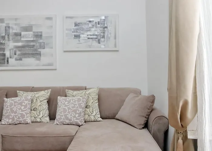 Cozy Domus - *